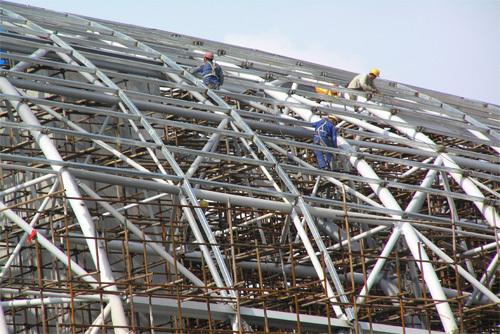 拱形鋼結構廠房有什么優(yōu)勢？